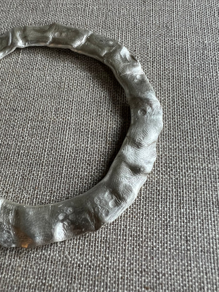 CAST SILVER - Bangle in solid sterling silver with slight ruffle