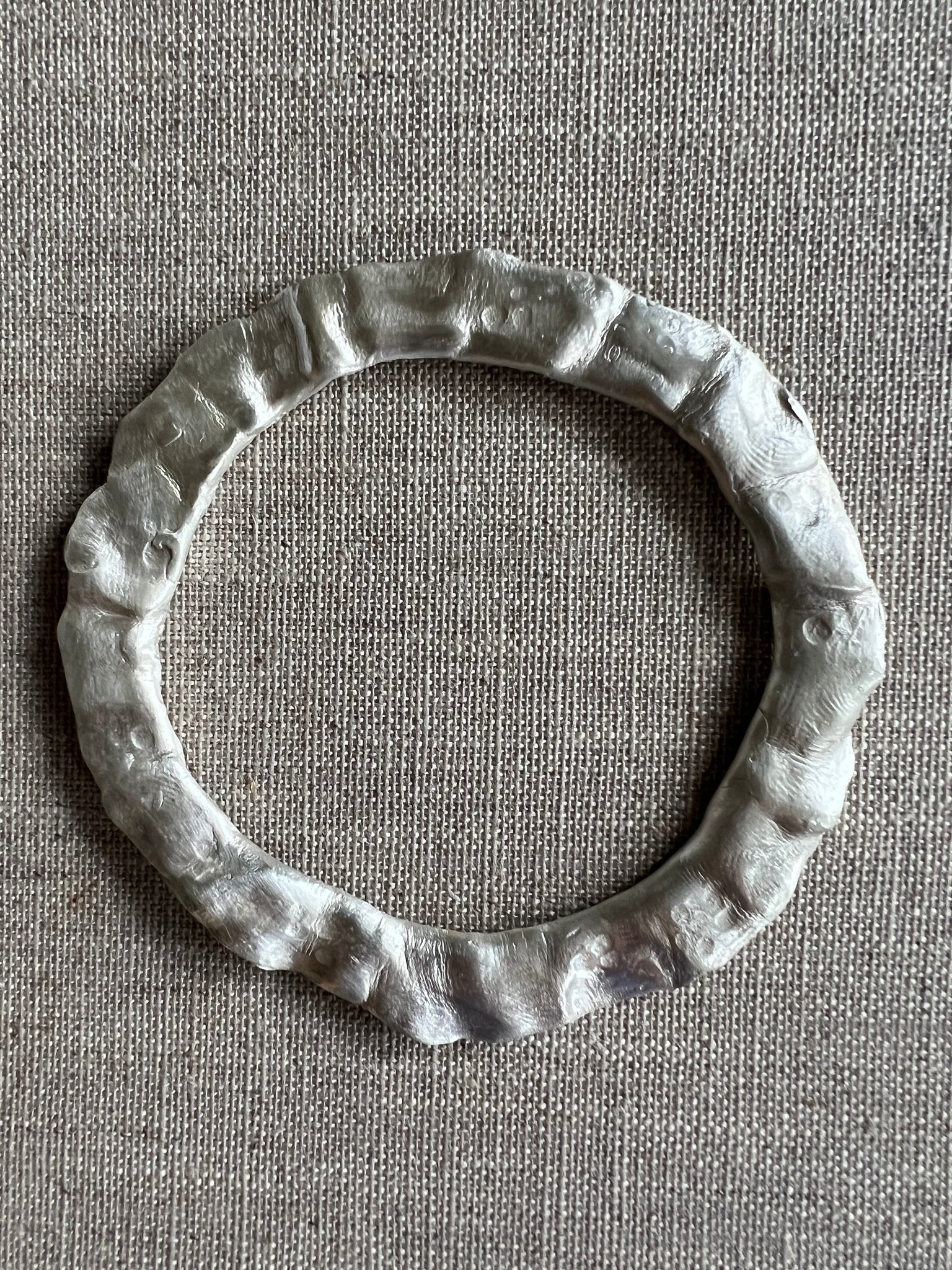 CAST SILVER - Bangle in solid sterling silver with slight ruffle