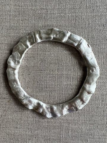 CAST SILVER - Bangle in solid sterling silver with slight ruffle