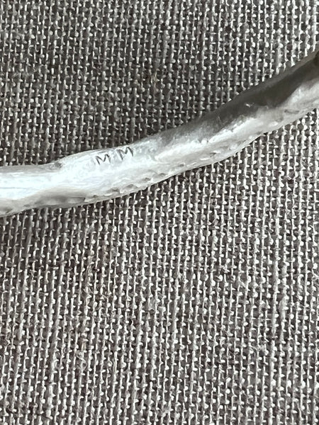 CAST SILVER - Bangle in solid sterling silver with hammered detail