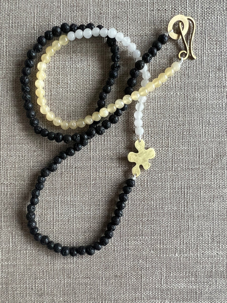 BEADED - Brass flower semi-precious bead necklace in black and white tones